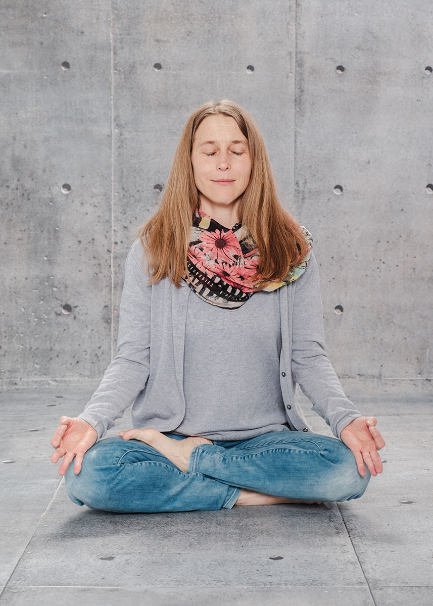Elisabeth in Yoga-Position